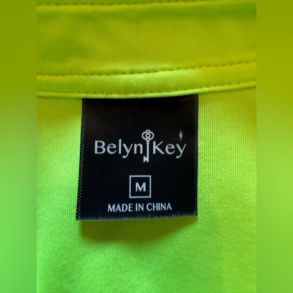 Belyn Key Women’s Neon Yellow Keystone Sleeveless Golf Shirt - Size Medium - Picture 4 of 5